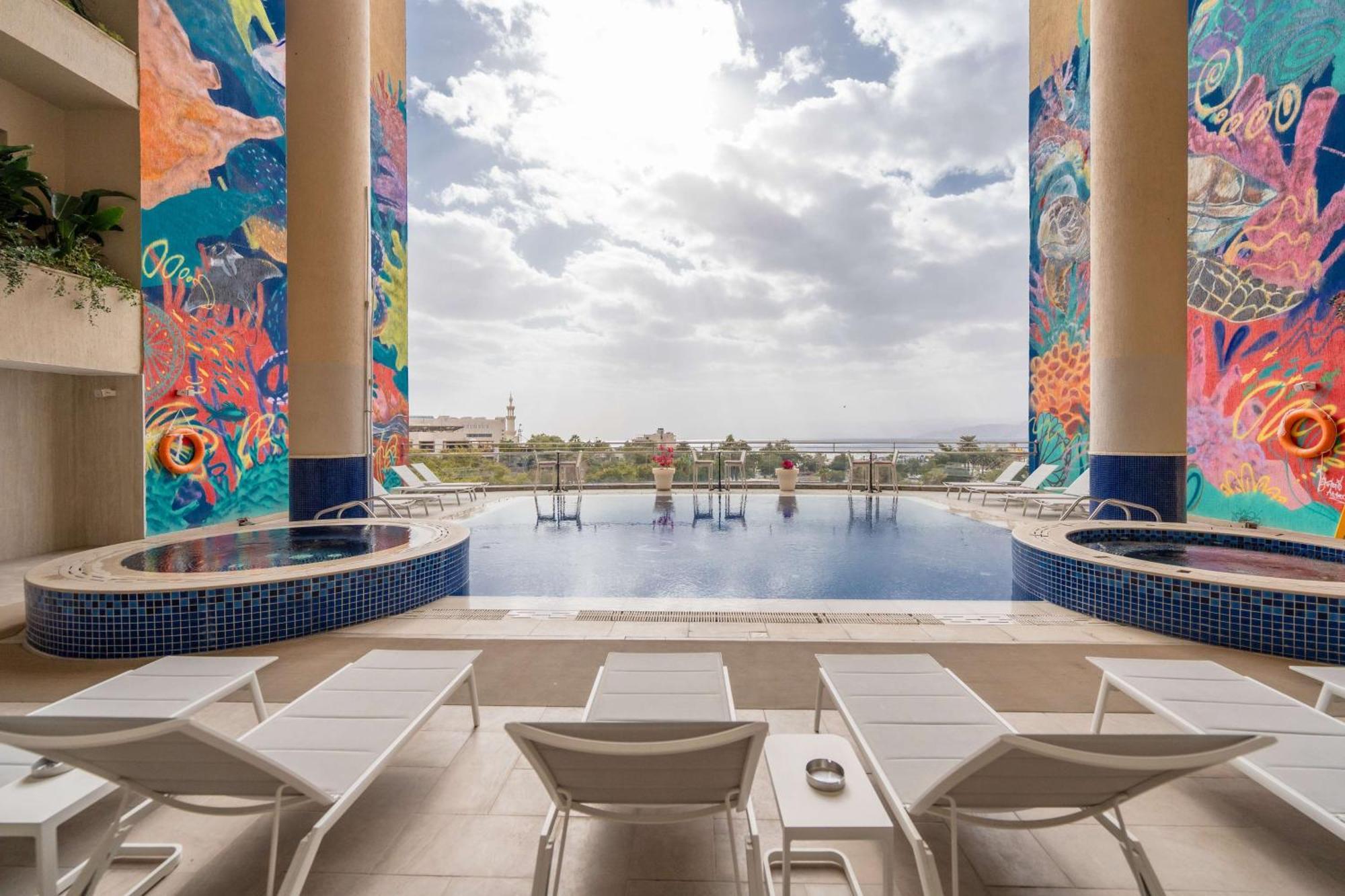 Doubletree By Hilton Hotel Акаба Екстериор снимка